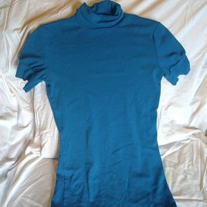 Tee Shop turtle neck. 🐢